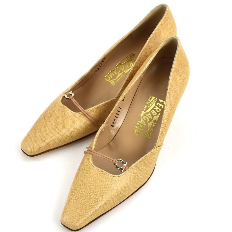 FERRAGAMO（フェラガモ） パンプス 靴 サイズ6C 23.5cm ヒール
