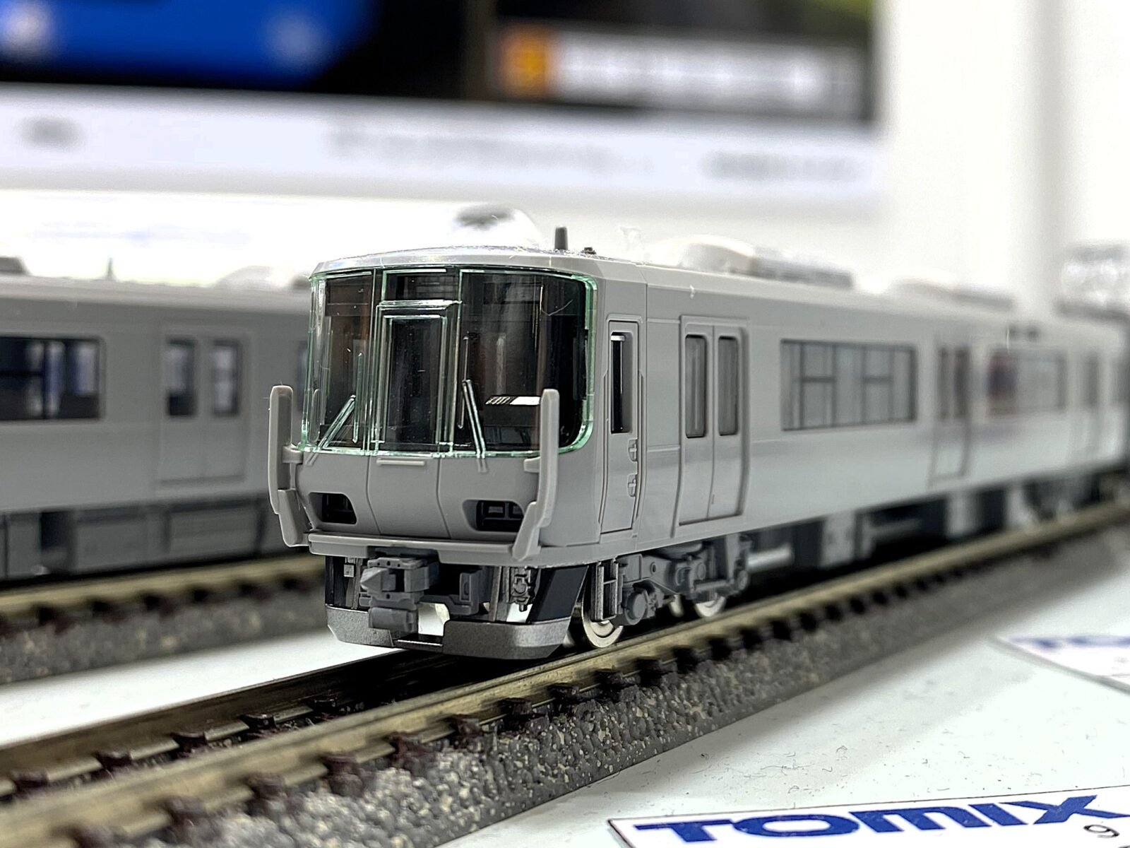 JR 223 2000系近郊電車（1次車・転落防止幌付・8両編成）セット 品番