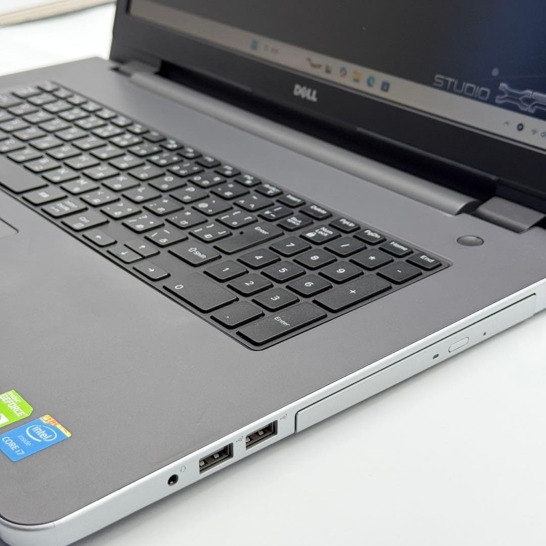 DELLノートパソコン i7 新品SSD 専用GPU 17.3型 高速 フルHD