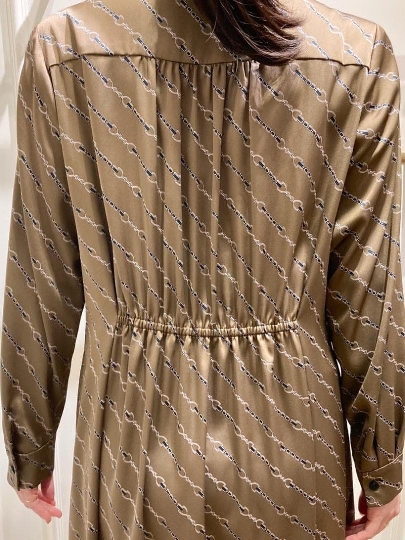 タグ付新品 2024マッキントッシュロンドンワンピース 38 紺 ¥75,900