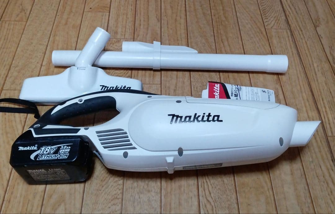 マキタ18V充電式クリーナーCL182FD 純正バッテリーBL1830付 マキタ（makita） 充電 クリーナー 18V CL181FDZW 本体 バッテリー